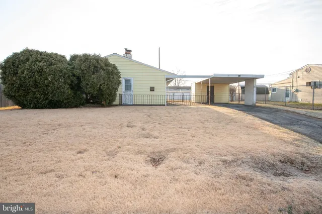 $315,000 | 12 Palm Lane, Levittown, PA 19054