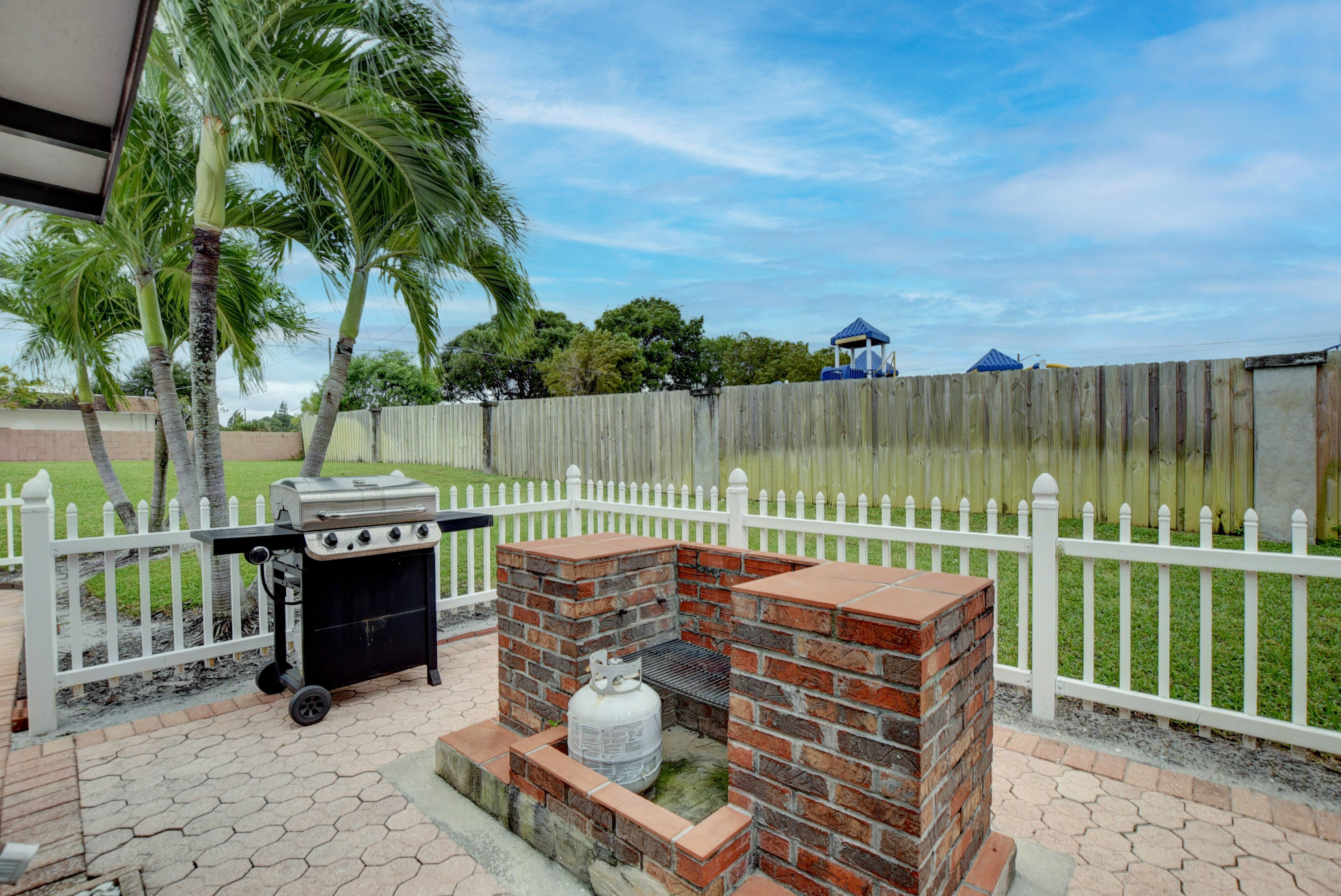 4060 Northwest 5th Avenue Boca Raton, FL 33431 - Photo 25 of 31 Backyard
