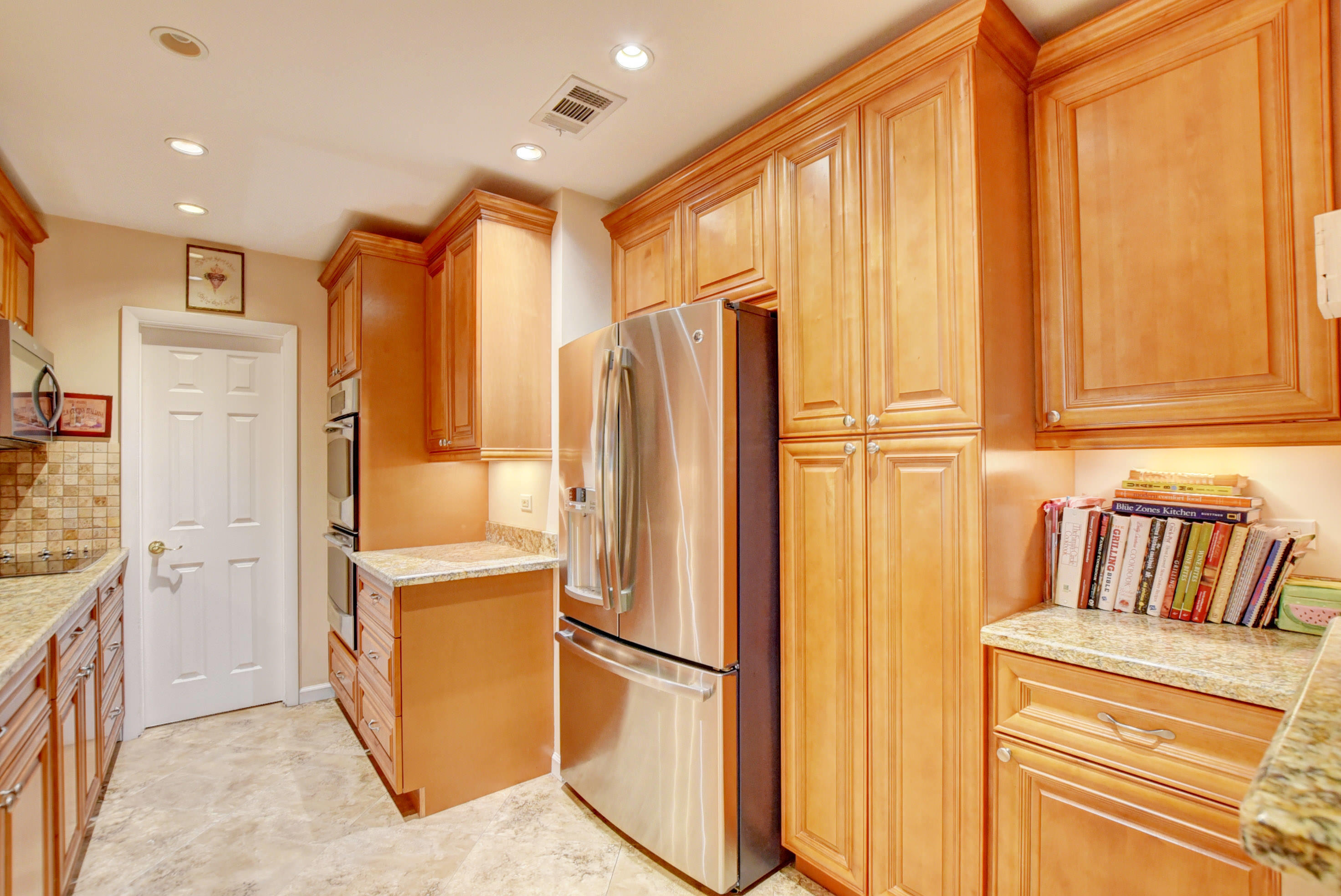 4060 Northwest 5th Avenue Boca Raton, FL 33431 - Photo 8 of 31 Kitchen