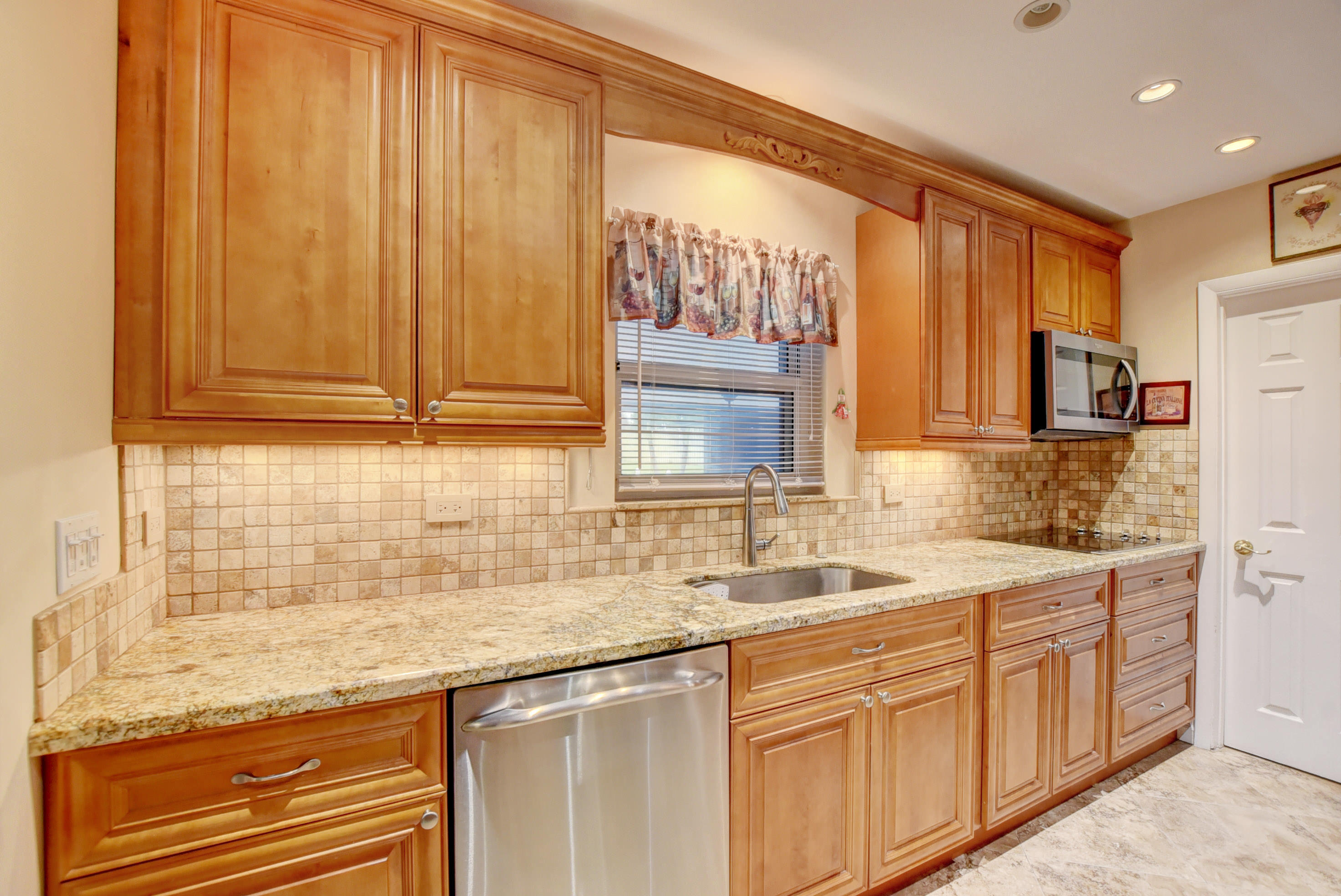 4060 Northwest 5th Avenue Boca Raton, FL 33431 - Photo 9 of 31 Kitchen