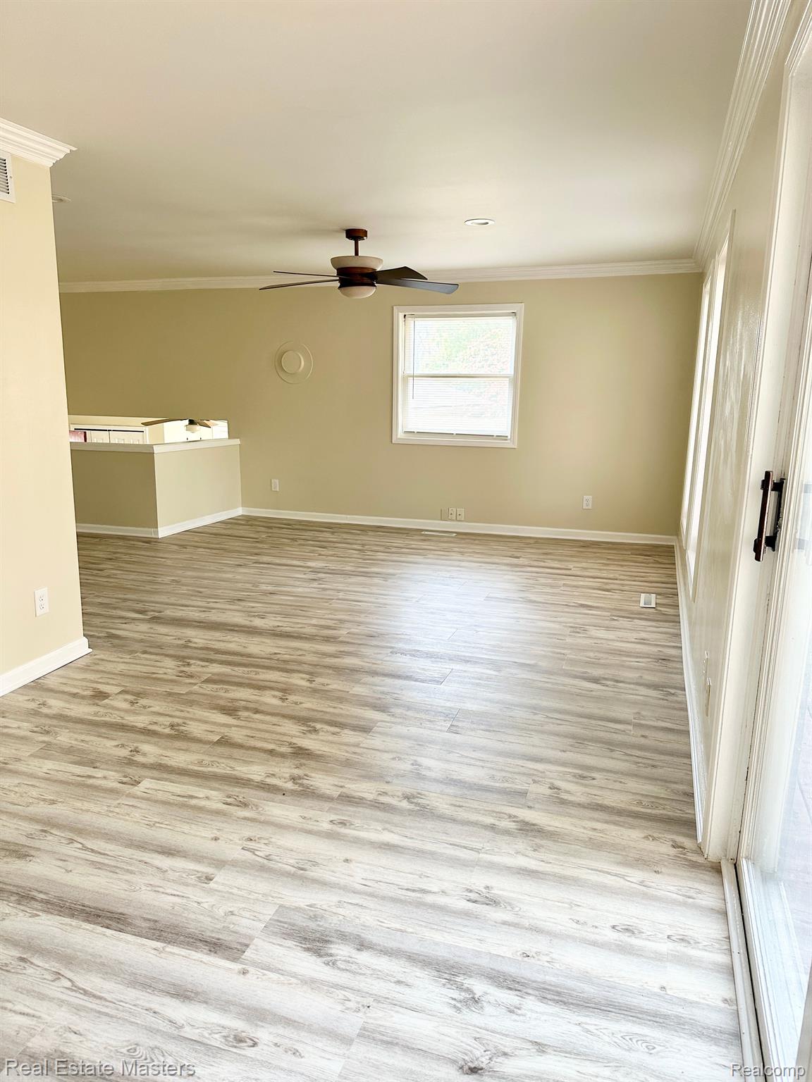 5909 Lakeshore Road Fort Gratiot, MI 48059 - Photo 13 of 38 Gallery Image 13
