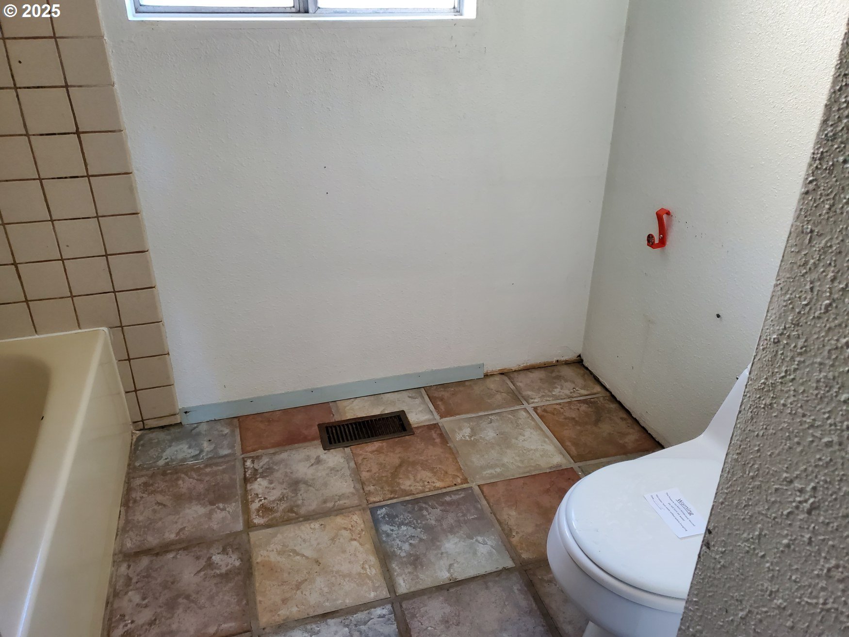 37186 Tree Farm Road Springfield, OR 97478 - Photo 11 of 37 a bathroom with a toilet and a shower