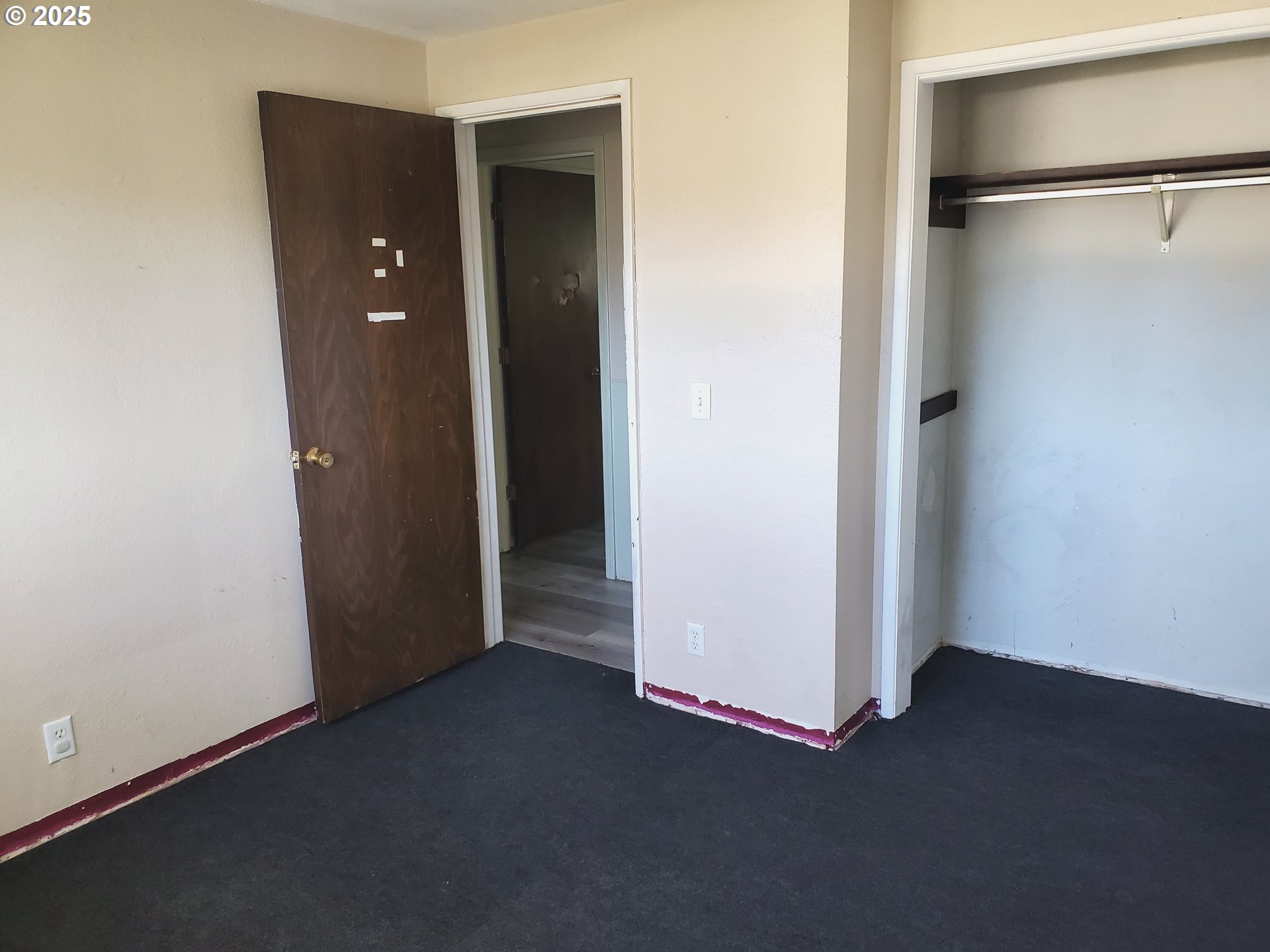 37186 Tree Farm Road Springfield, OR 97478 - Photo 17 of 37 a view of closet area