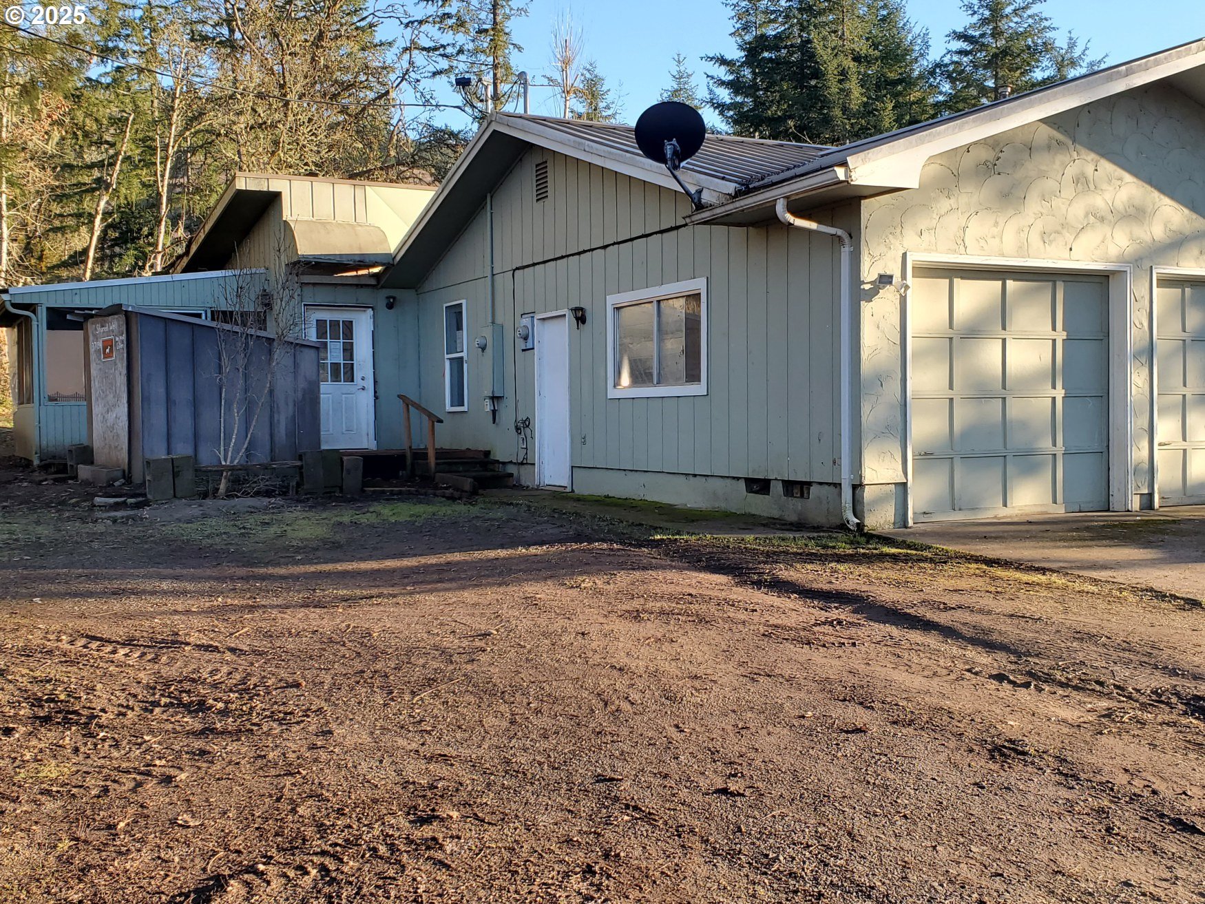 37186 Tree Farm Road Springfield, OR 97478 - Photo 31 of 37 a view of a house with a yard