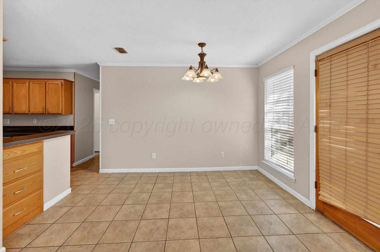 7009 Benwood Square Amarillo, TX 79109 - Photo 11 of 29 Dinning area
