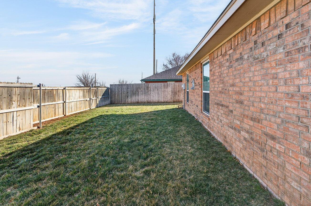 7009 Benwood Square Amarillo, TX 79109 - Photo 29 of 29 Backyard