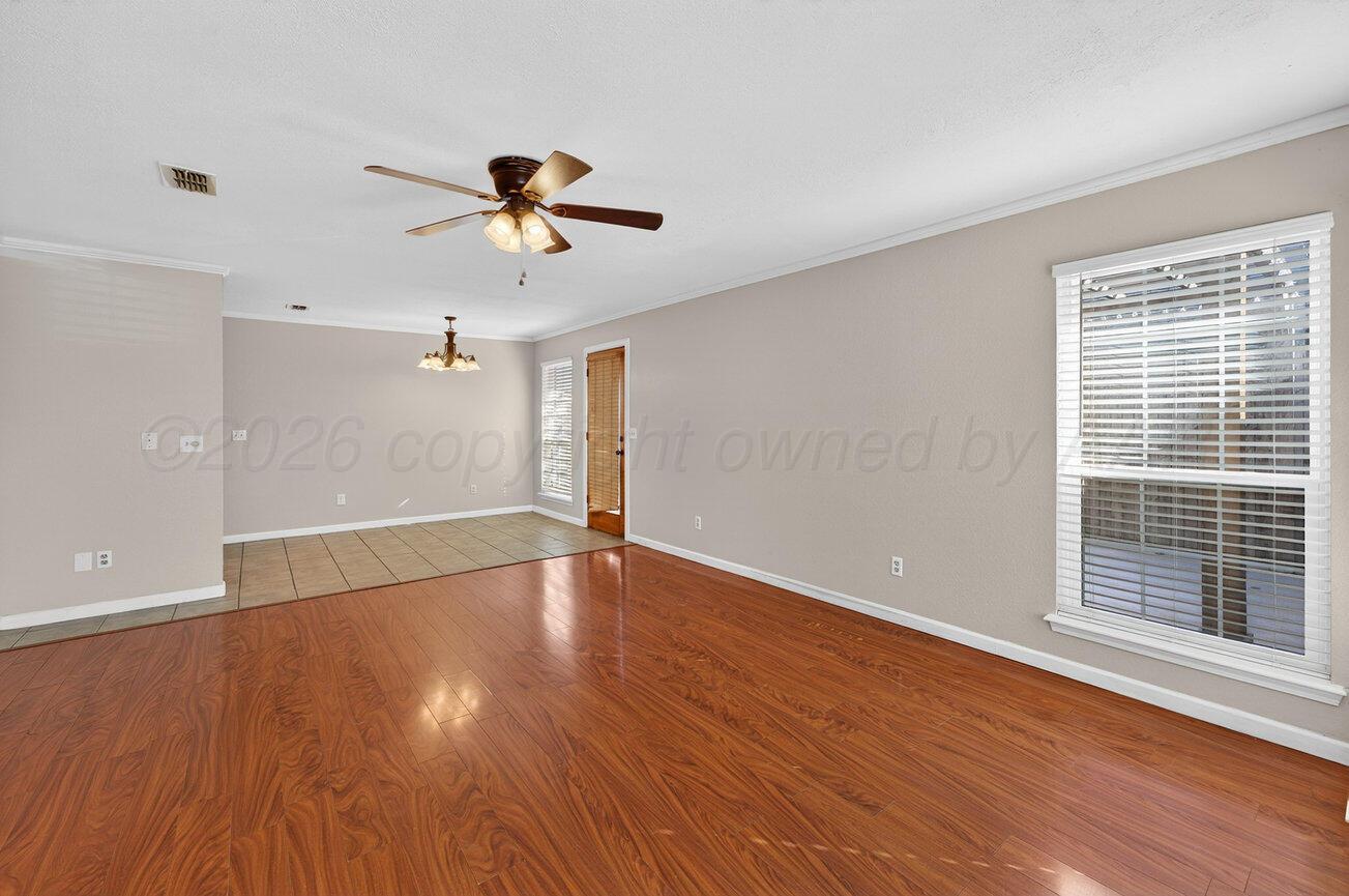 7009 Benwood Square Amarillo, TX 79109 - Photo 4 of 29 Living Area