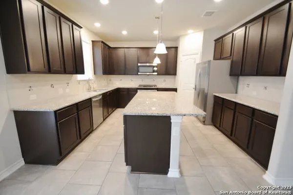 $2,600 | 21507 Arroyo Frio, San Antonio, TX 78259