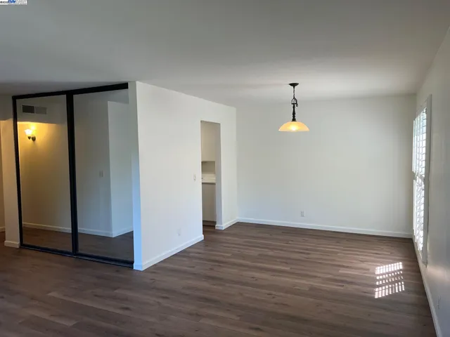 $2,650 | 350 North Civic Drive, Unit 402, Walnut Creek, CA 94596