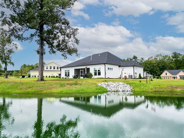 $538,888 | 138 Twisted Oak Trail, Elloree, SC 29047