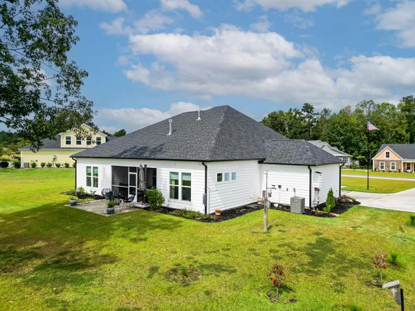 $538,888 | 138 Twisted Oak Trail, Elloree, SC 29047