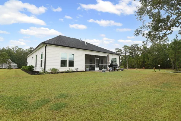 $538,888 | 138 Twisted Oak Trail, Elloree, SC 29047