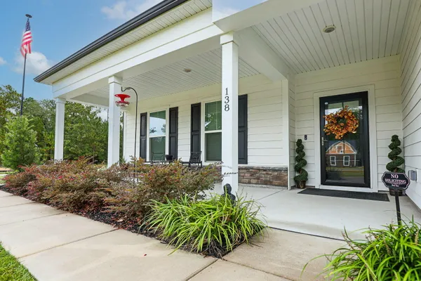 $538,888 | 138 Twisted Oak Trail, Elloree, SC 29047