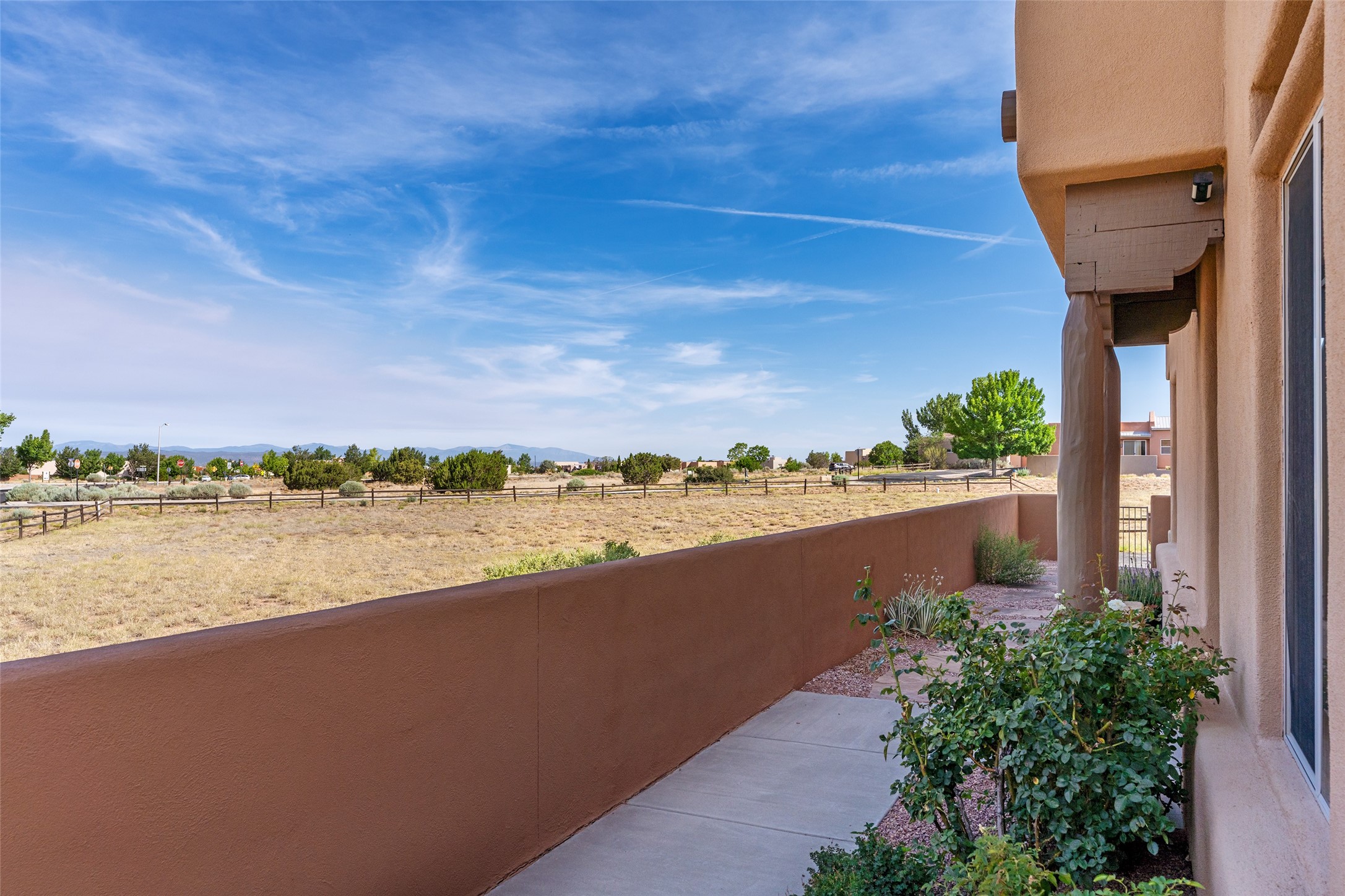 51 Canada Del Rancho, Unit D Santa Fe, NM 87508 - Photo 3 of 53