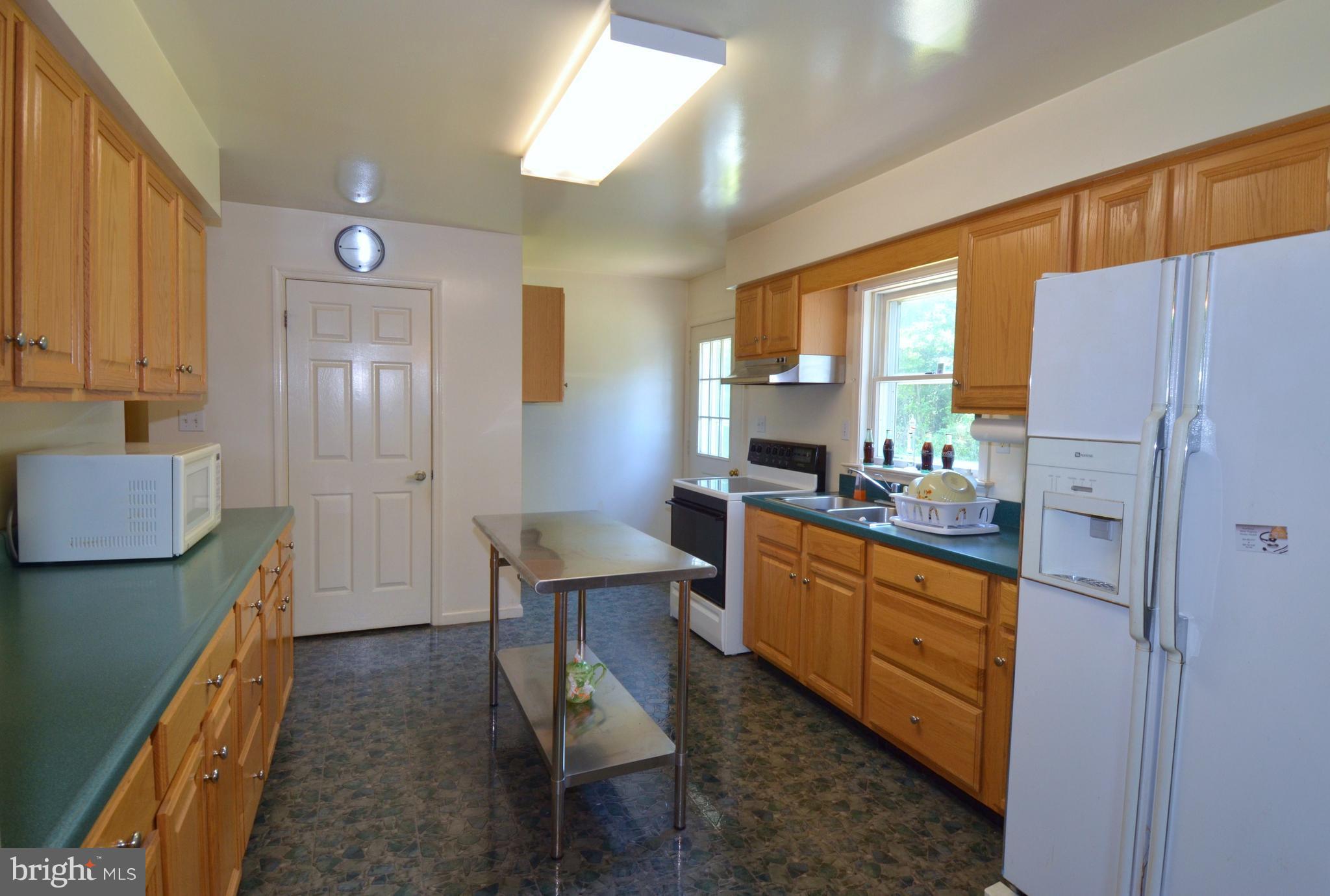 764 Summit Point Road Summit Point, WV 25446 - Photo 4 of 23 Kitchen