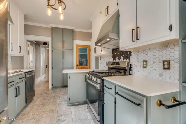 $389,000 | 518 Ohio Avenue, Erwin, TN 37650