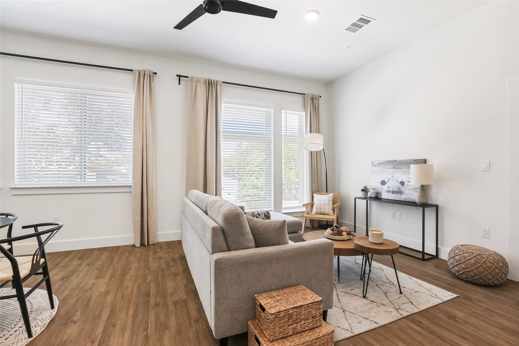 1811 Webberville Road, Unit 1209 Austin, TX 78721 - Photo 6 of 27
