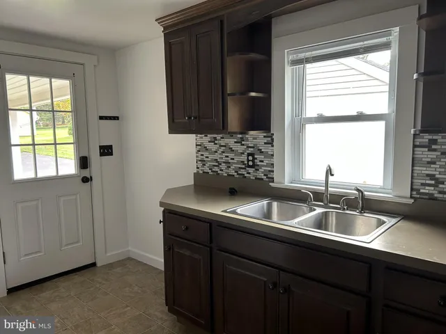 $1,700 | 349 East Fulton Street, Ephrata, PA 17522