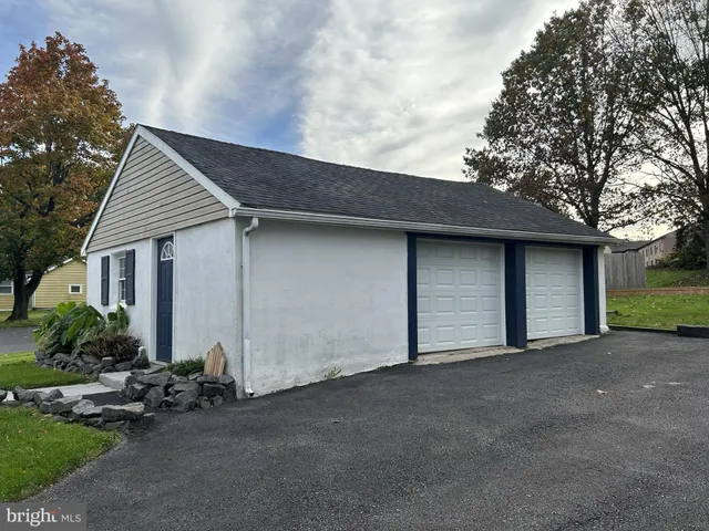 $1,700 | 349 East Fulton Street, Ephrata, PA 17522