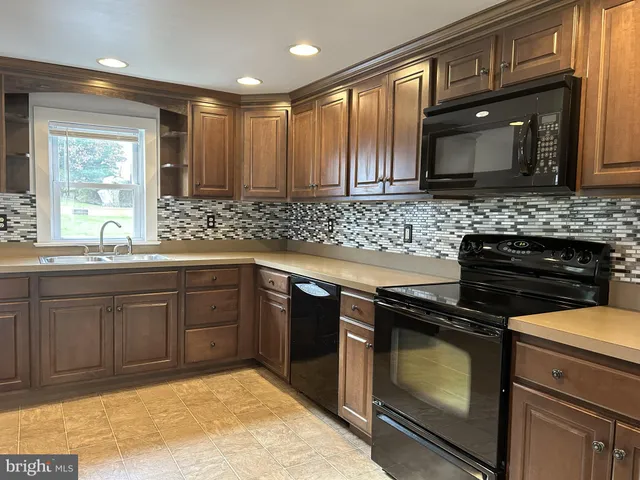 $1,700 | 349 East Fulton Street, Ephrata, PA 17522