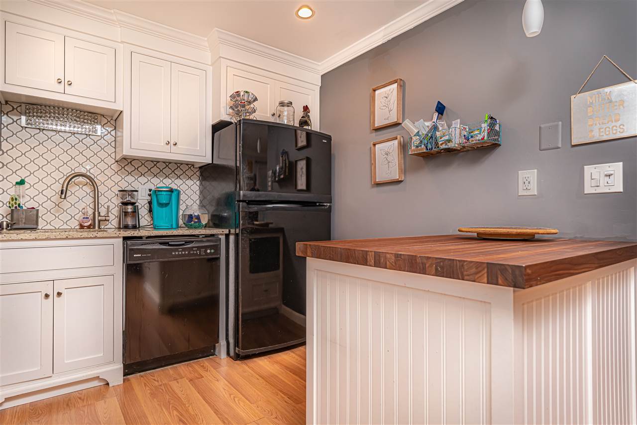 15 Bramber II, Unit 2 Rochester, NH 03867 - Photo 4 of 23