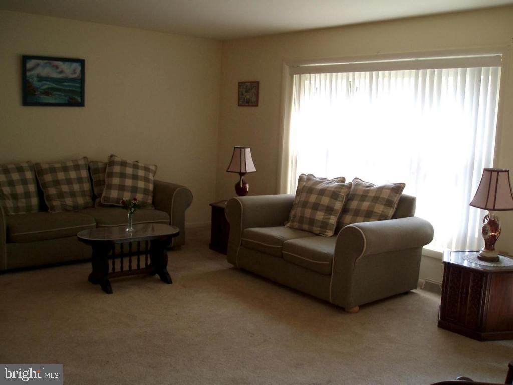 509 Wallingford Road Lancaster, PA 17601 - Photo 2 of 7