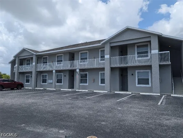 $1,359 | 2933 Santa Barbara Boulevard, Unit 201, Cape Coral, FL 33914