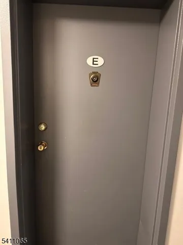 $1,950 | 77 Prospect Avenue, Unit E, Hackensack, NJ 07601