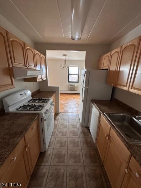 77 Prospect Avenue, Unit E Hackensack, NJ 07601 - Photo 6 of 14