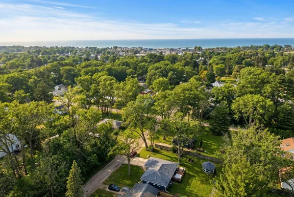 $499,900 | 321 South Taylor Street, New Buffalo, MI 49117