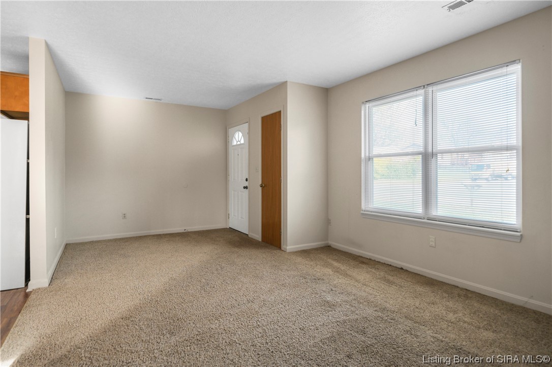 3003 Jason Drive New Albany, IN 47150 - Photo 4 of 26