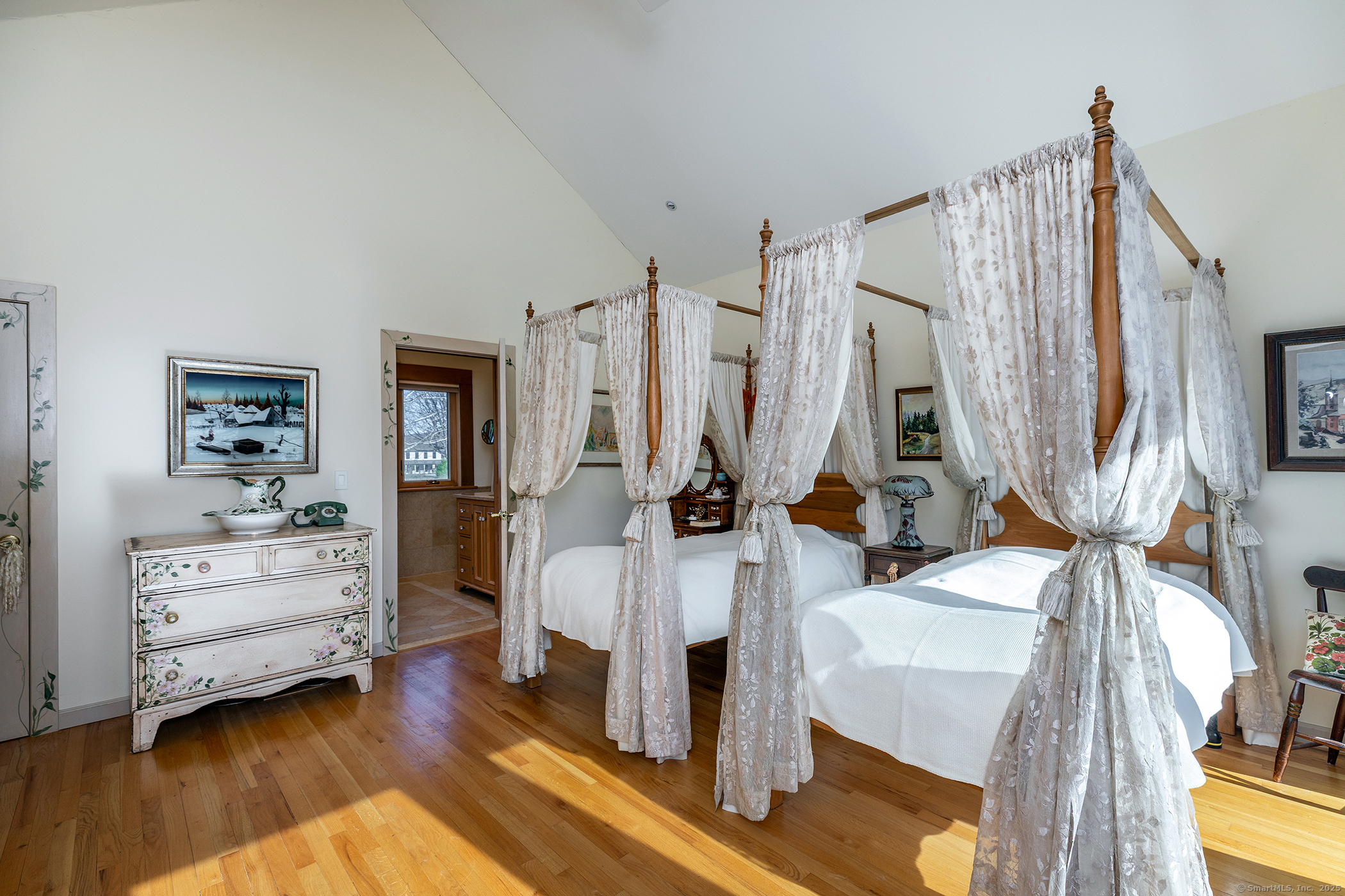 18 Arrow Point Road Warren, CT 06777 - Photo 21 of 30 a view of living room with furniture and flat screen tv