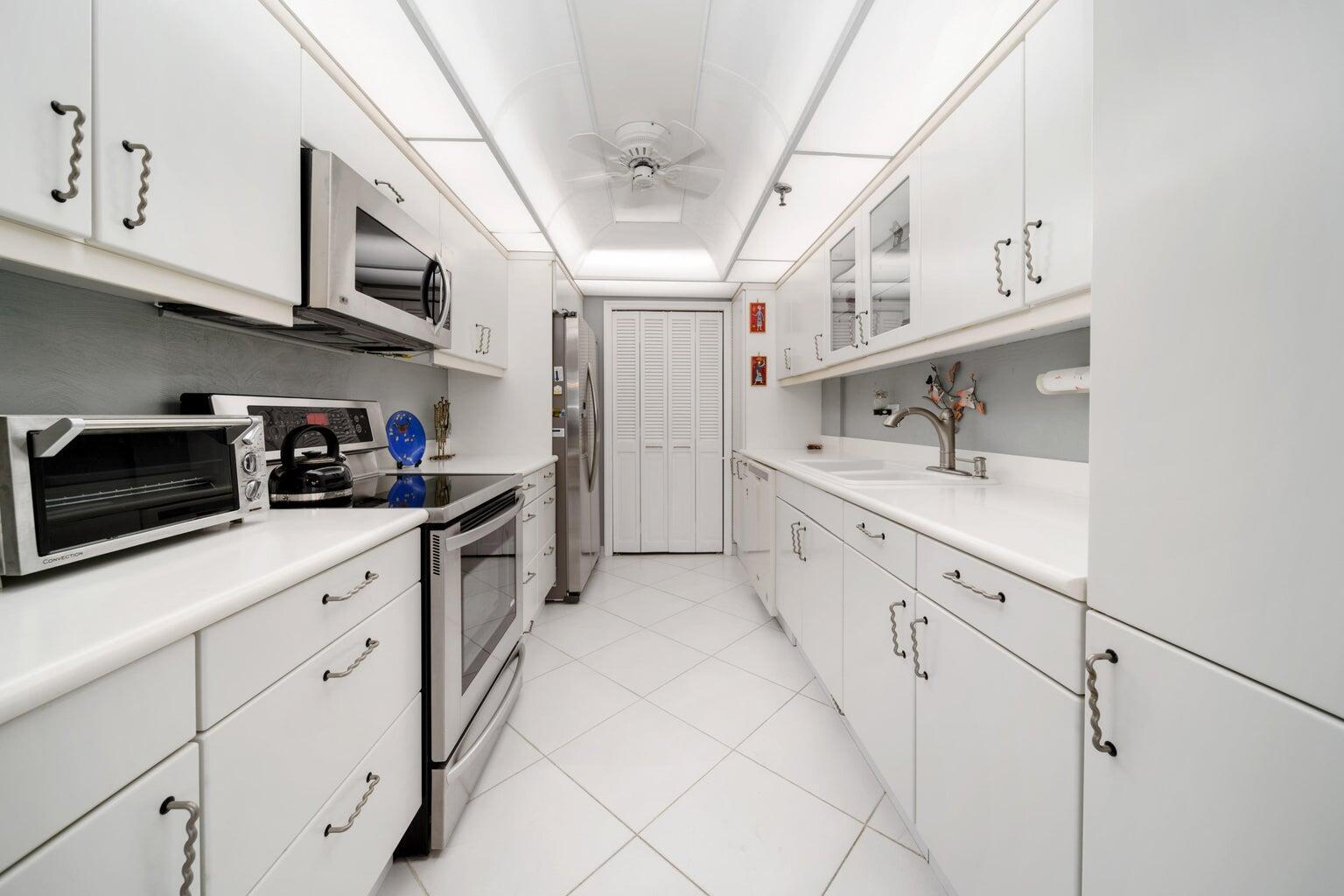 859 Jeffery Street, Unit 607 Boca Raton, FL 33487 - Photo 26 of 44 20240202185146569338000000-o