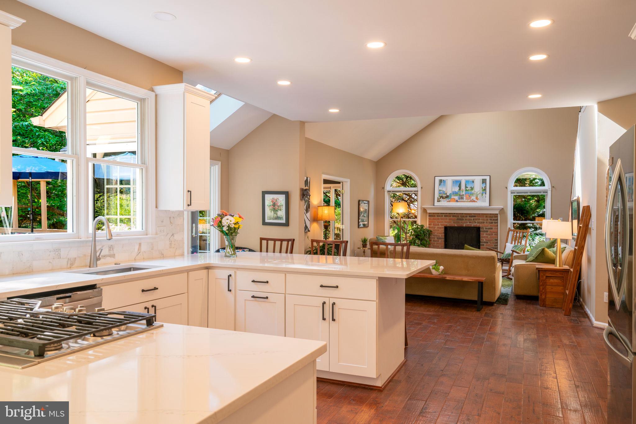 1308 Aldbury Way Reston, VA 20194 - Photo 6 of 84