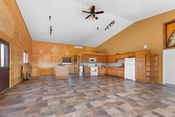 $750,000 | 6294 Highway 27, Wheaton, MN 56296