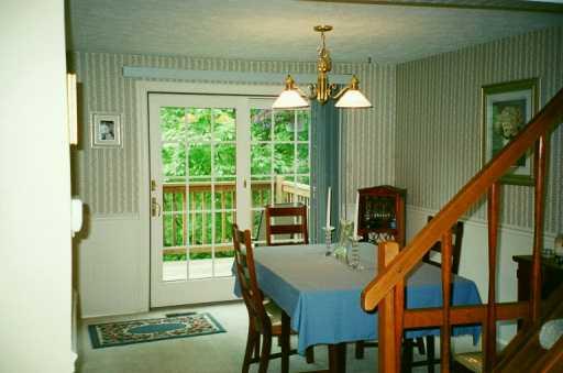 2559 Hunting Ridge Trail Bridgeville, PA 15017 - Photo 3 of 8 Gallery Image 3