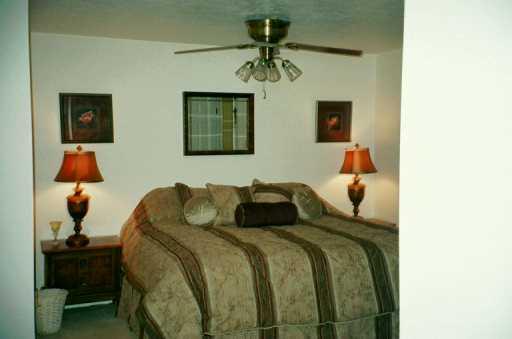 2559 Hunting Ridge Trail Bridgeville, PA 15017 - Photo 7 of 8 Gallery Image 7