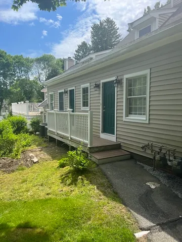 $2,100 | 796 Salisbury Street, Unit B, Worcester, MA 01609