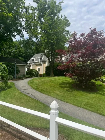 $2,100 | 796 Salisbury Street, Unit B, Worcester, MA 01609