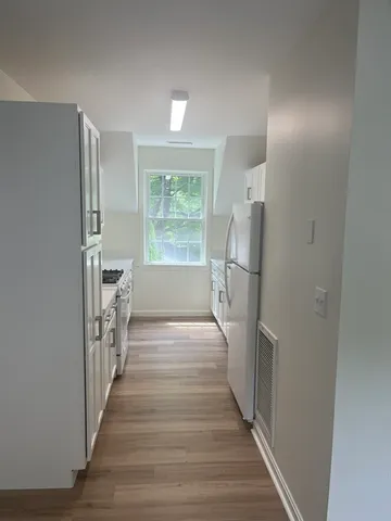 $2,100 | 796 Salisbury Street, Unit B, Worcester, MA 01609