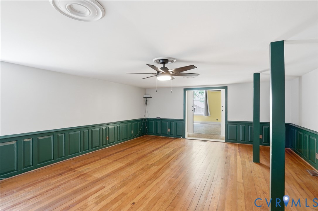 2297 Indian Oak Road Crewe, VA 23930 - Photo 23 of 53 a view of a livingroom with wooden floor