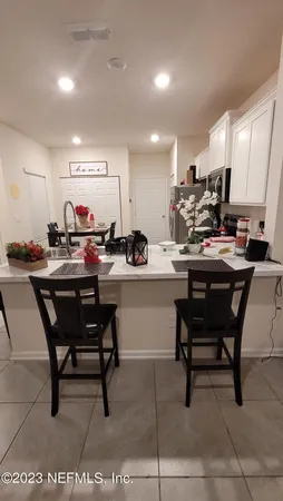 $1,550 | 915 Capitol Parkway, Jacksonville, FL 32218