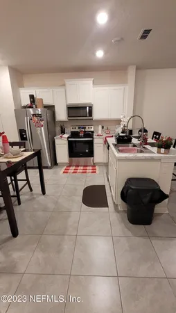 $1,550 | 915 Capitol Parkway, Jacksonville, FL 32218