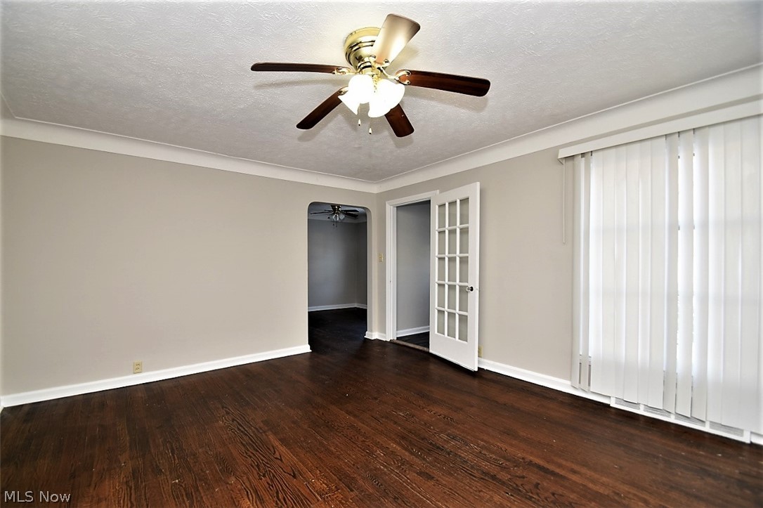 3814 Bainbridge Road Cleveland Heights, OH 44118 - Photo 5 of 35