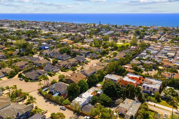 $3,895,000 | 273 Hillcrest Drive, Encinitas, CA 92024