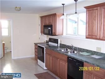 82 Blemker Road Reading, PA 19606 - Photo 6 of 10