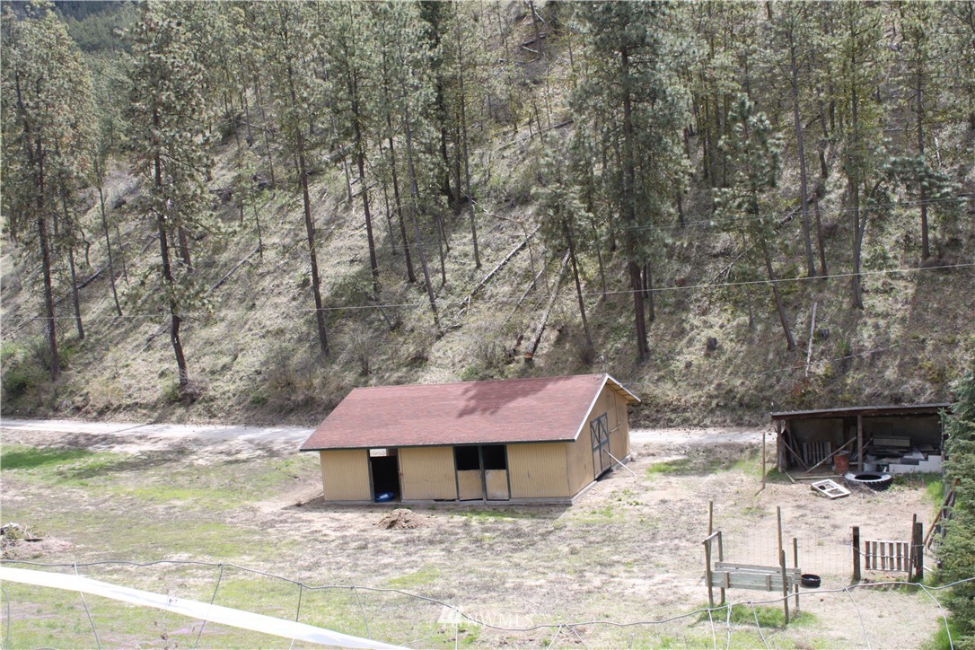150 Purtteman Gulch Road Chelan, WA 98816 - Photo 19 of 21 Gallery Image 19