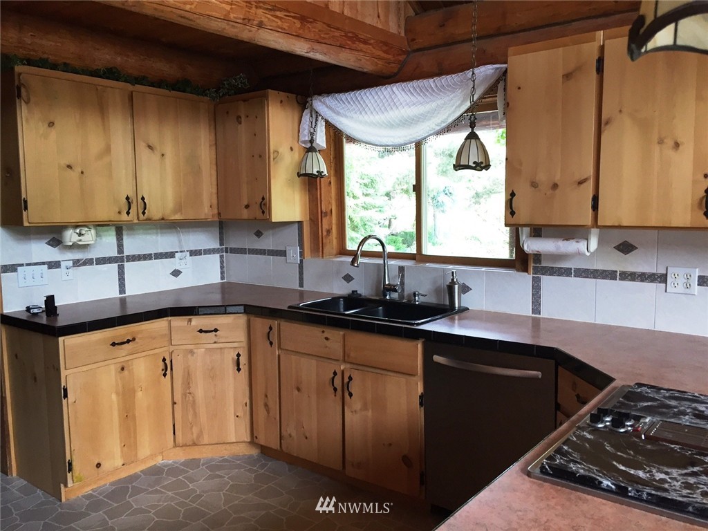 150 Purtteman Gulch Road Chelan, WA 98816 - Photo 9 of 21 Gallery Image 9
