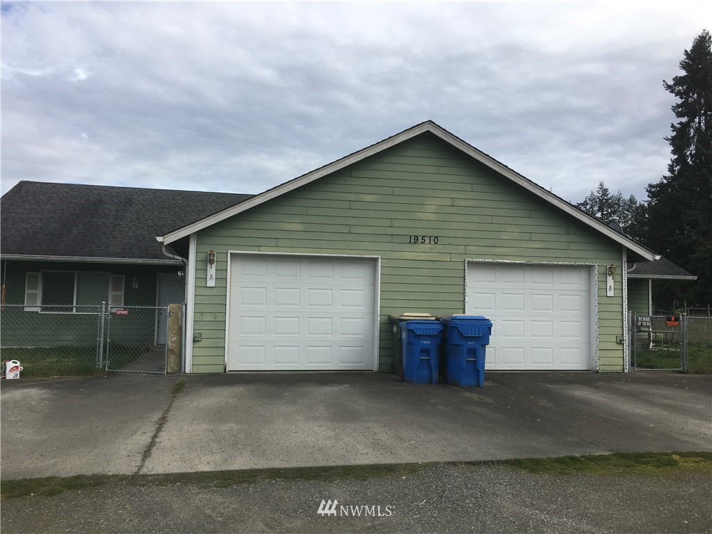 19510 Pecan Street Southwest Rochester, WA 98579 - Photo 1 of 1 a front view of house