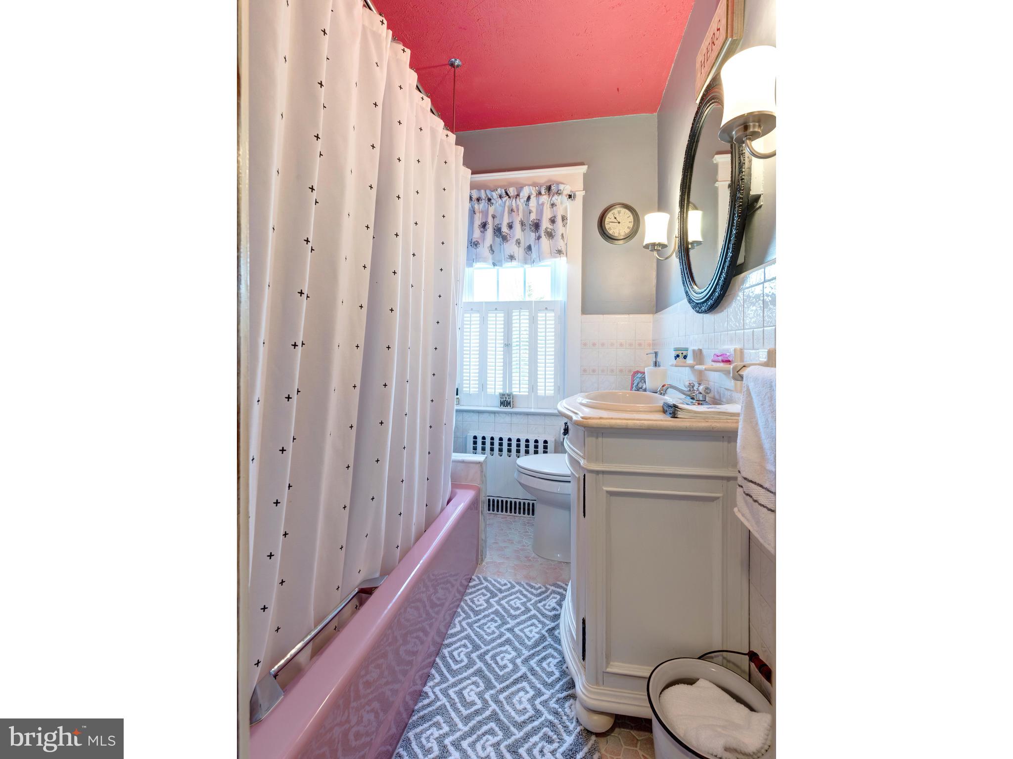422 Fairview Road Woodlyn, PA 19094 - Photo 22 of 39 Hall Bathroom